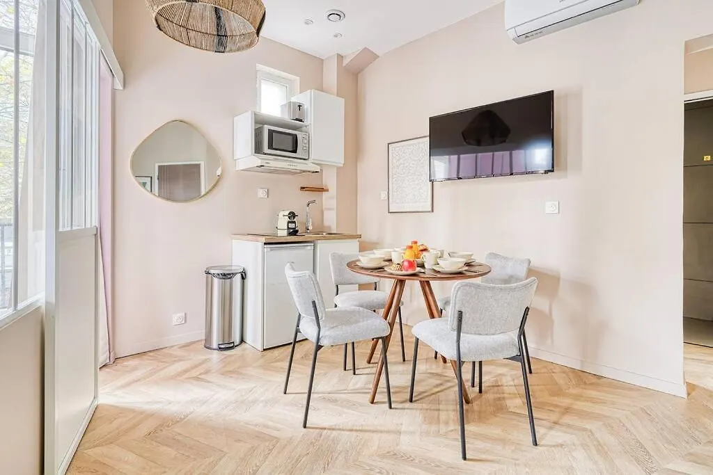 Appartement Proche Parc Monceau Paris Daire